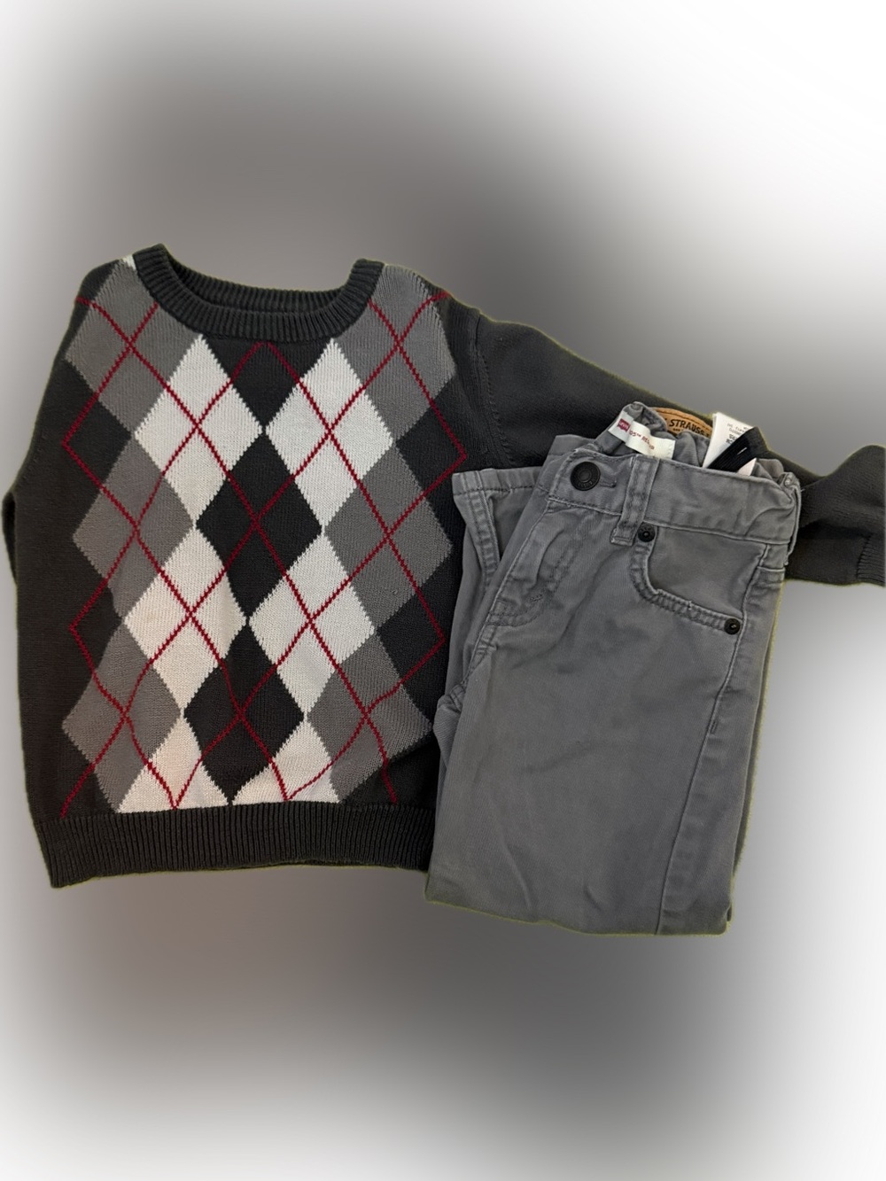 Levi’s Jeans & Cherokee Gray Knit Crewneck